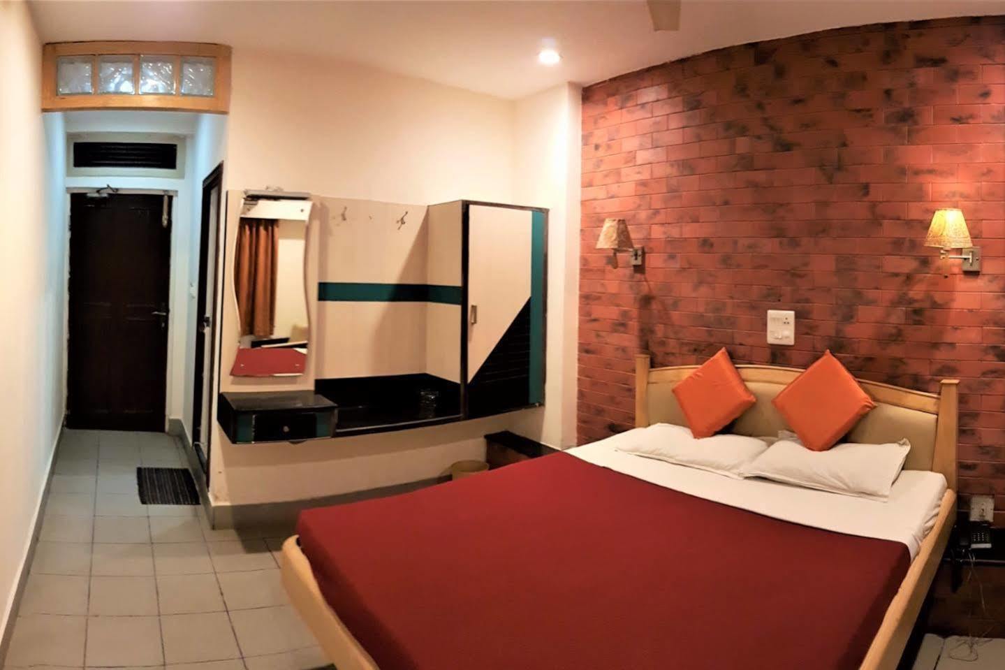 Fabhotel Kinnera Comforts Railway Station Visakhapatnam Dış mekan fotoğraf