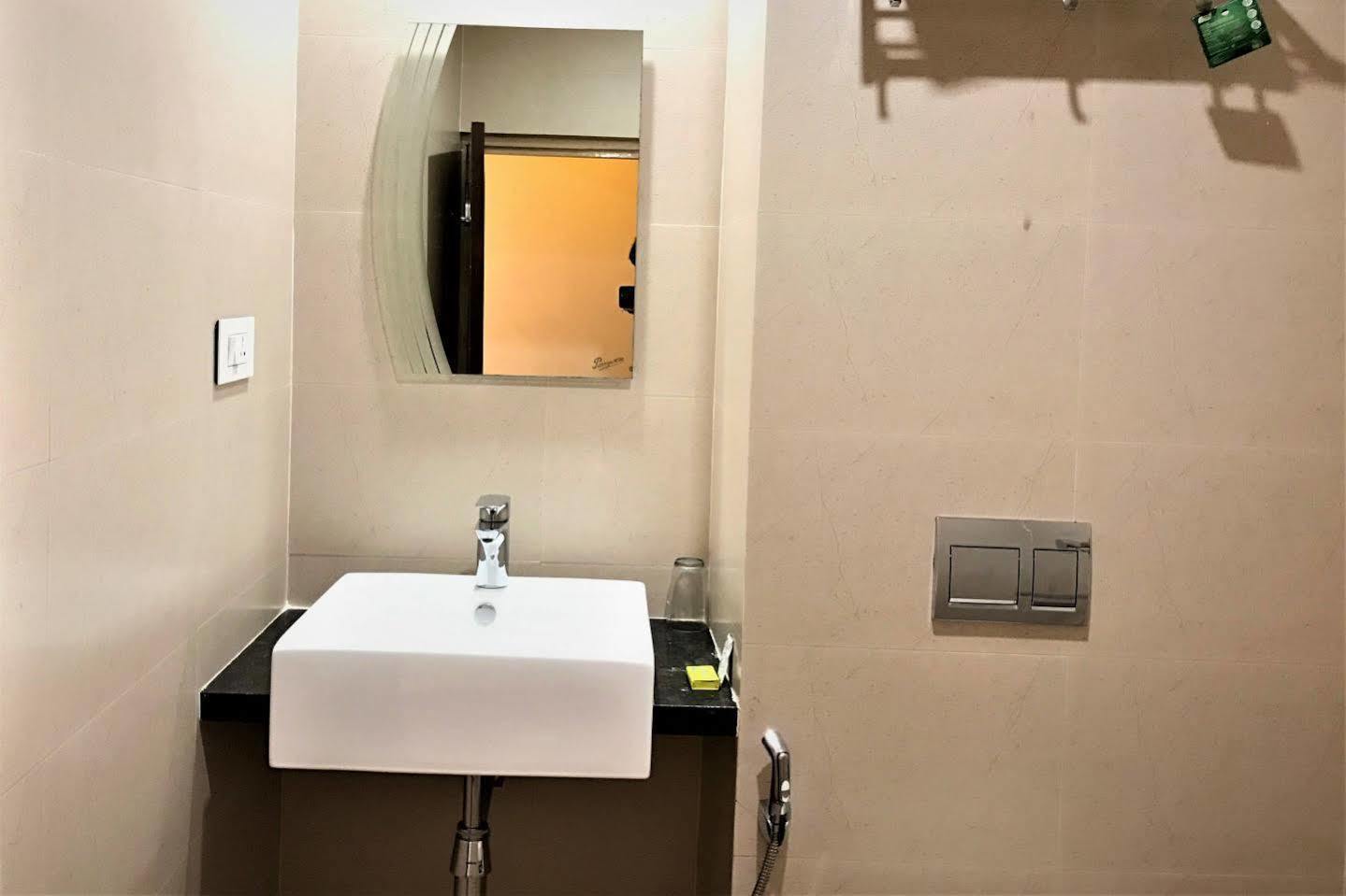 Fabhotel Kinnera Comforts Railway Station Visakhapatnam Dış mekan fotoğraf