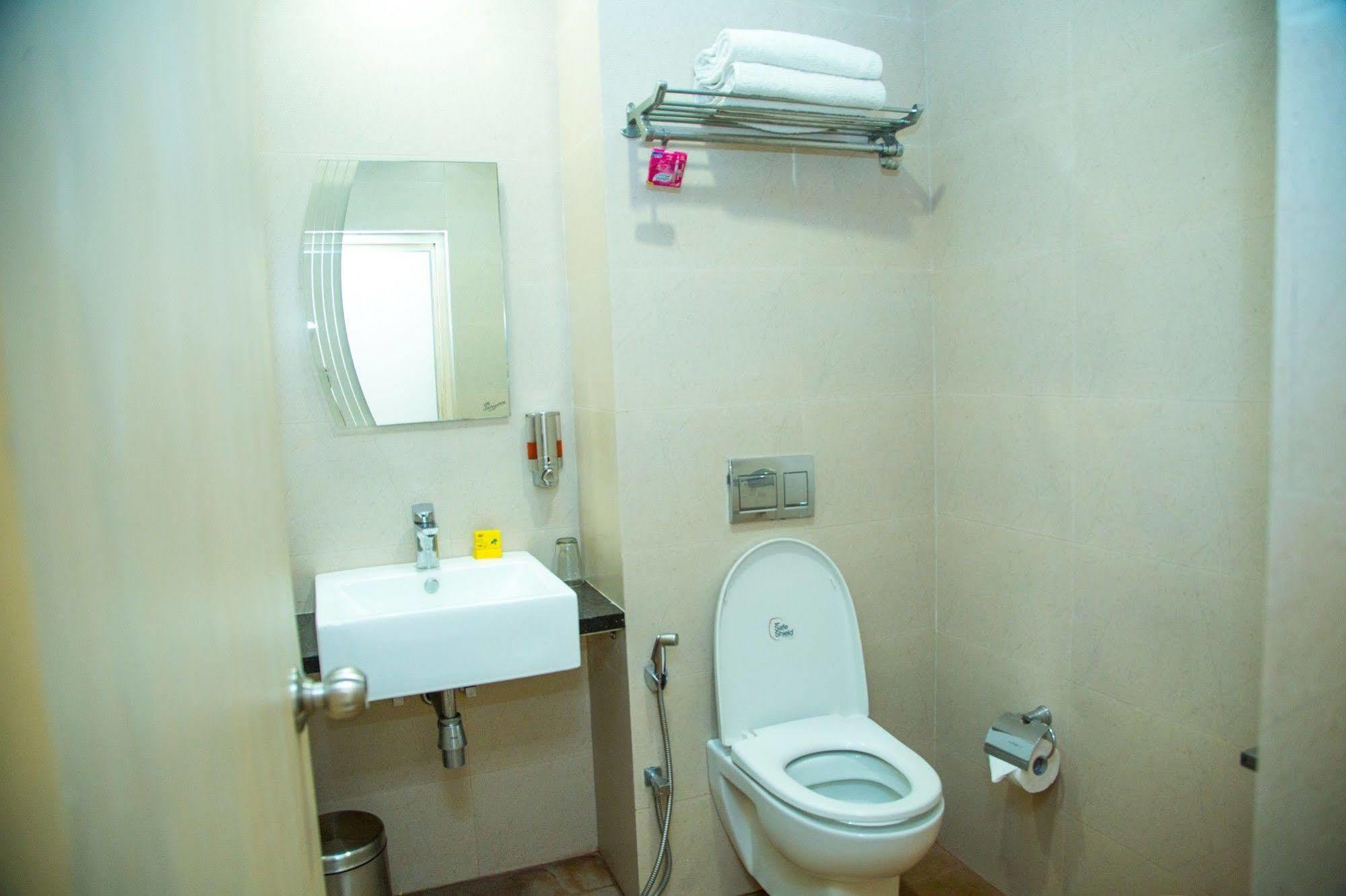 Fabhotel Kinnera Comforts Railway Station Visakhapatnam Dış mekan fotoğraf