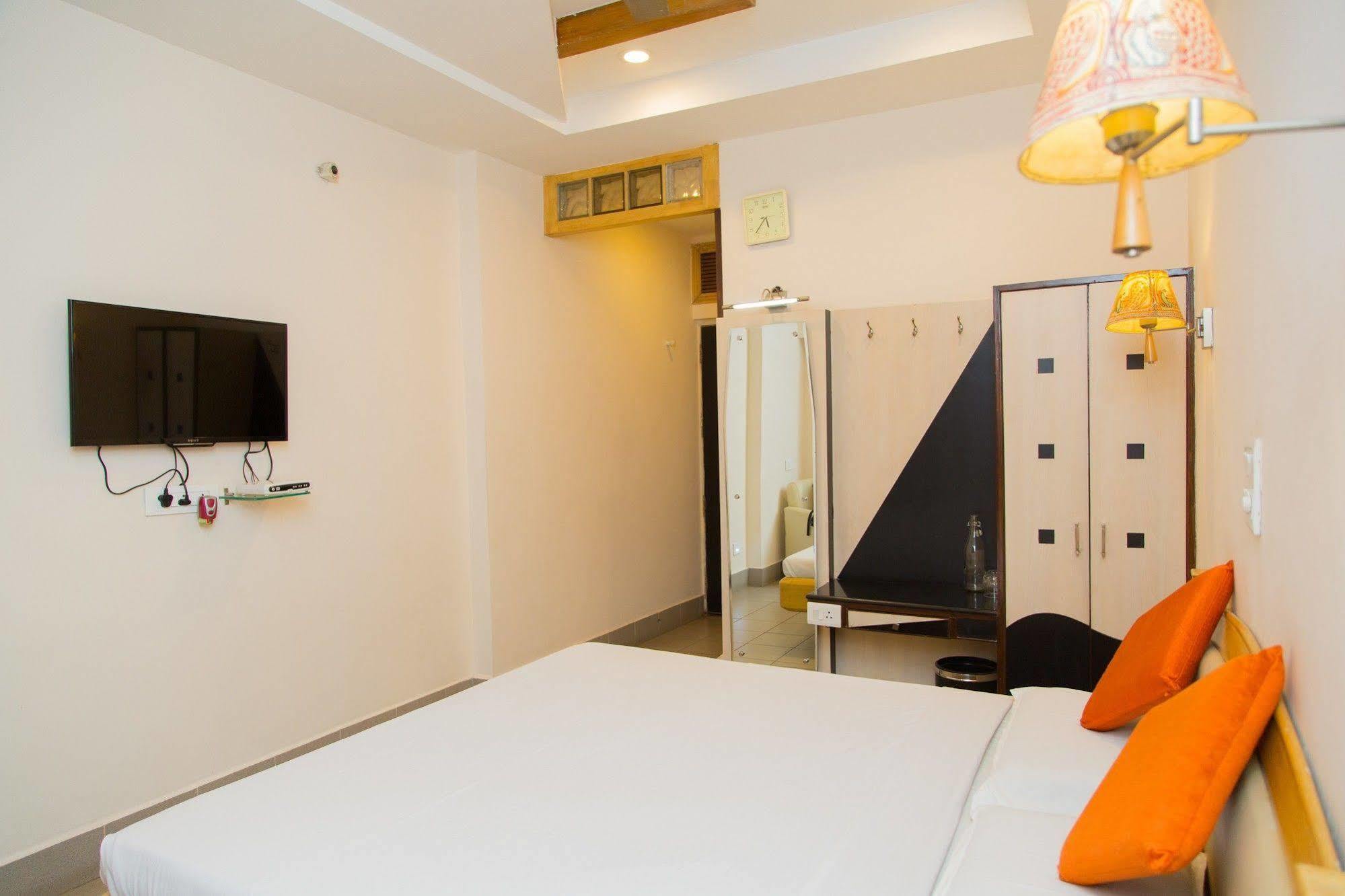 Fabhotel Kinnera Comforts Railway Station Visakhapatnam Dış mekan fotoğraf