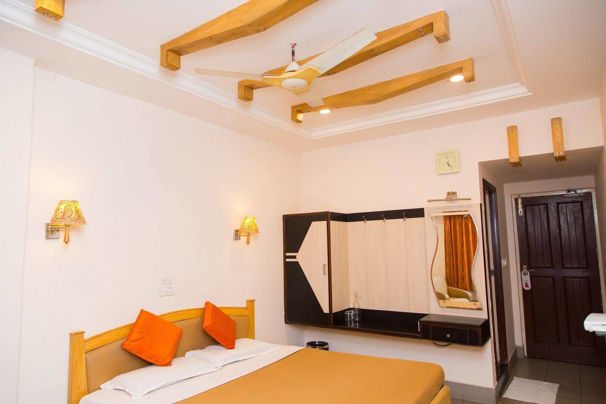 Fabhotel Kinnera Comforts Railway Station Visakhapatnam Dış mekan fotoğraf